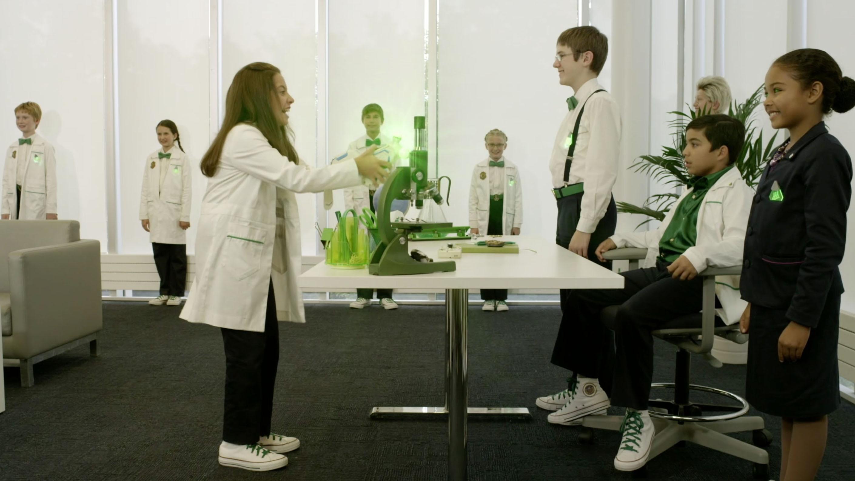 Oscar attends a gathering of Odd Squad scientists called Lab-Con.